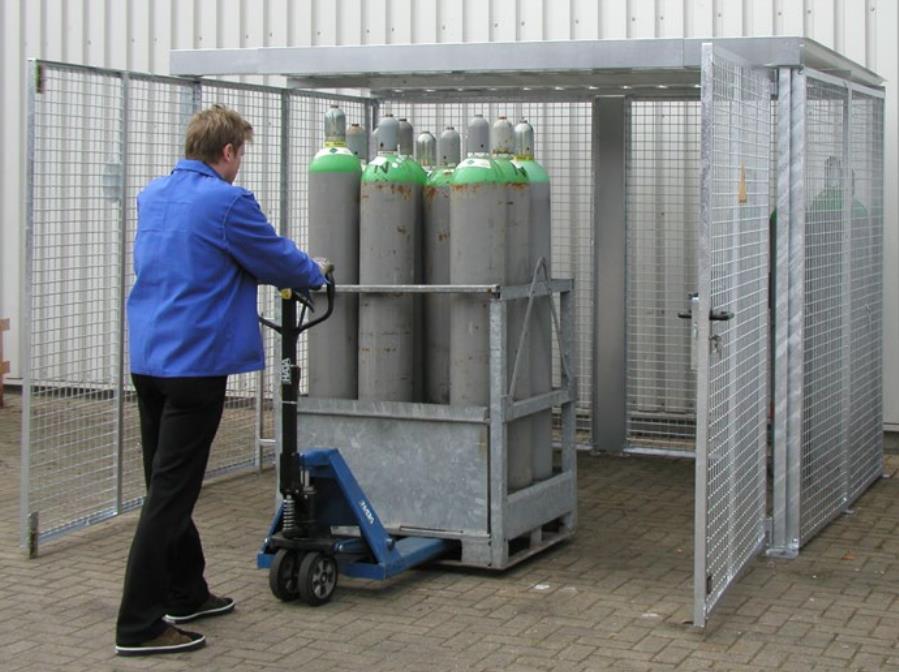 GASFLASCHENLAGER MIT ODER OHNE DACH. VERSCHIEDENE GRÖSSEN